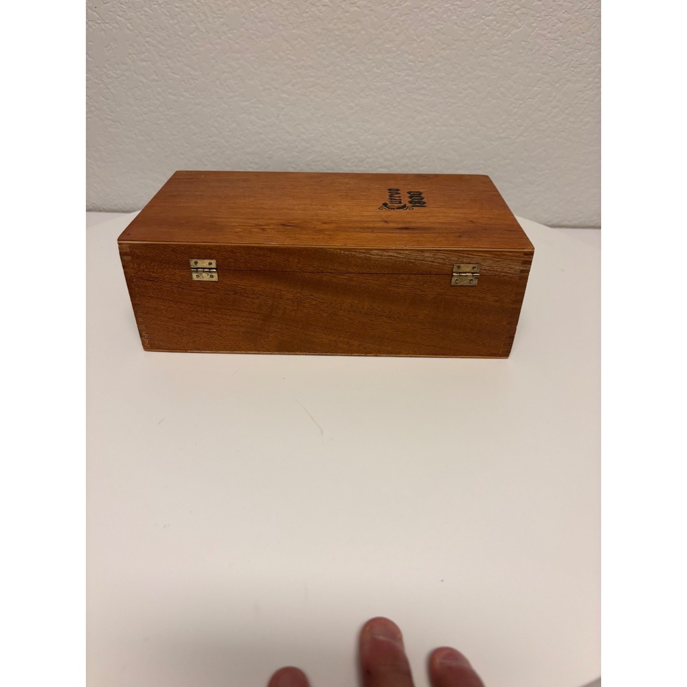 Vintage Cuervo 1800 Tequila Wooden Box Keepsake Storage Display Decor Rustic - Picture 9 of 10